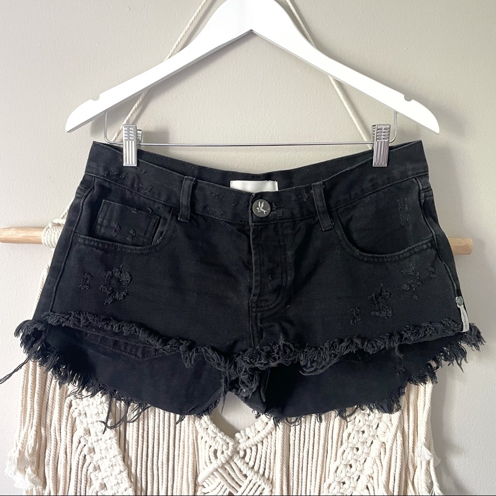 One Teaspoon Bonitas Distressed Black Denim Shorts - Picture 3 of 6